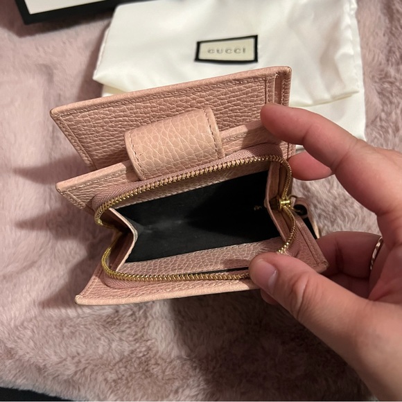 GUCCI Pebbled Calfskin GG Marmont French Wallet - Picture 7 of 16